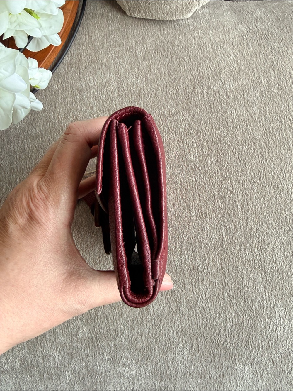 Women's Genuine Leather Flap Wallet in Burgundy NWT - Picture 2 of 6